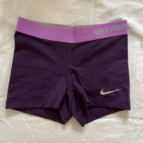 Women’s Nike Pro Shorts - Picture 1 of 1